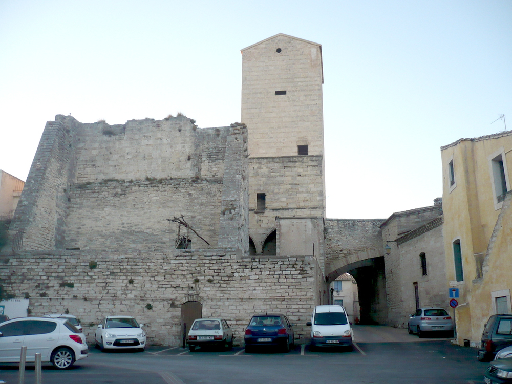 Le vieux Pignan: l'une des tours médiévales