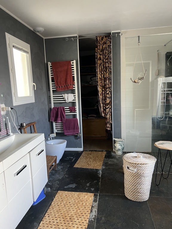 salle de bain rez-de-chaussée