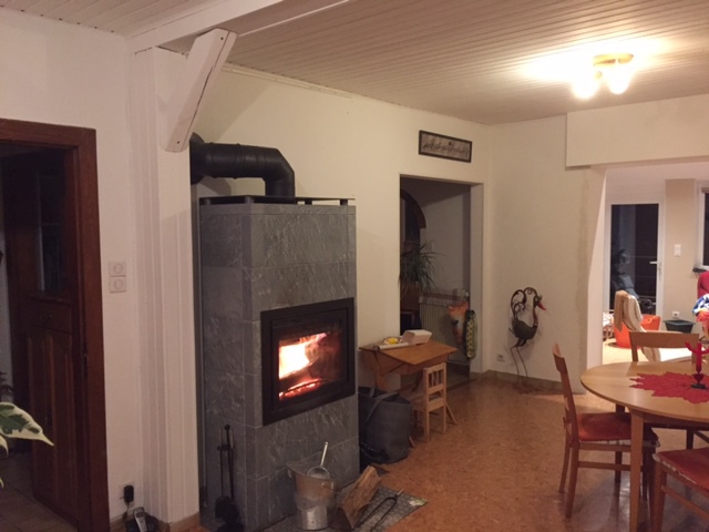 La salle à manger, au coin du feu
