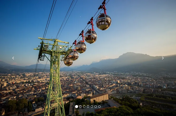 Grenoble (50 km) - Les bulles... pour surplomber la ville