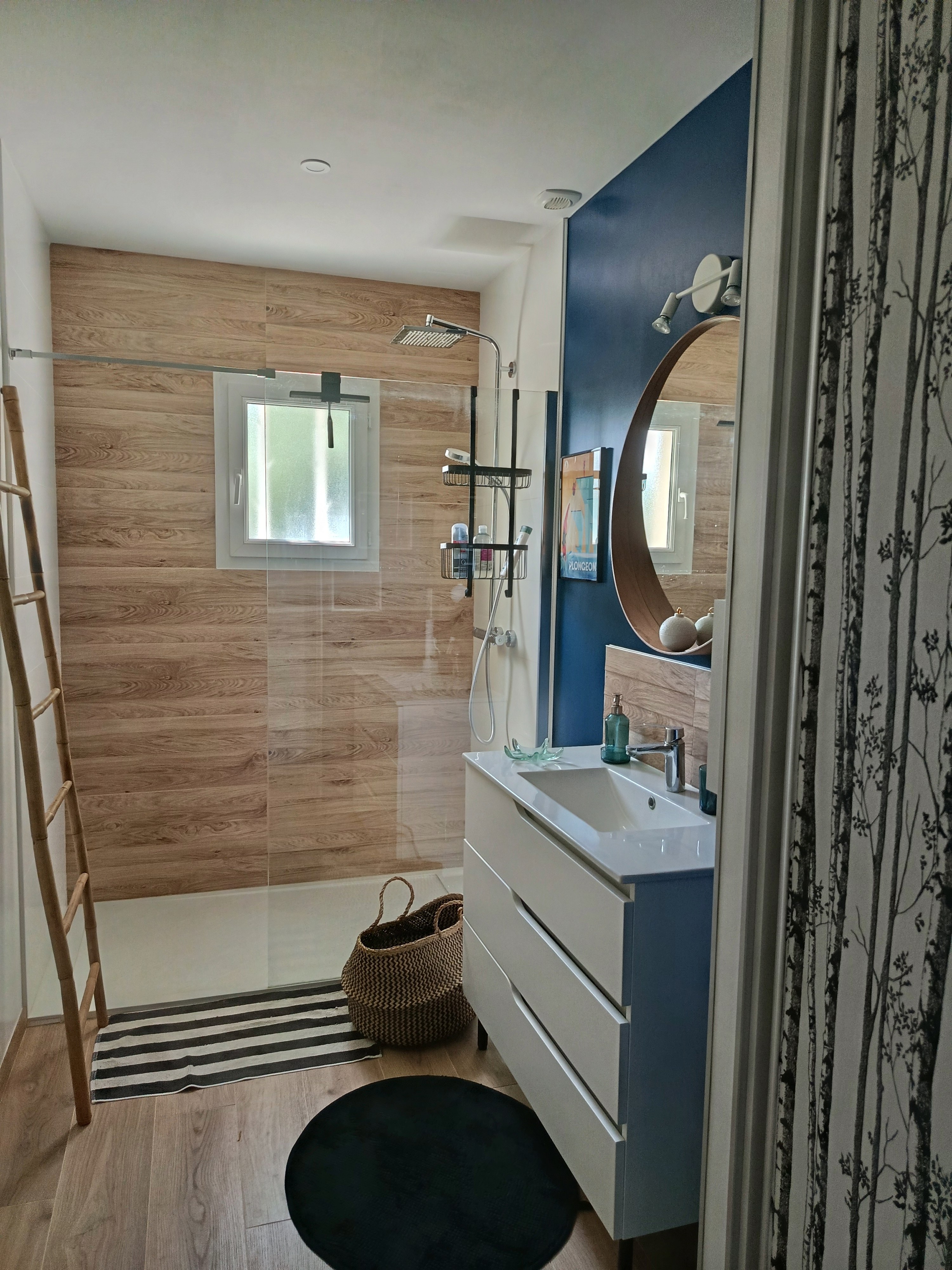 Salle de bain du rez-de chaussée.