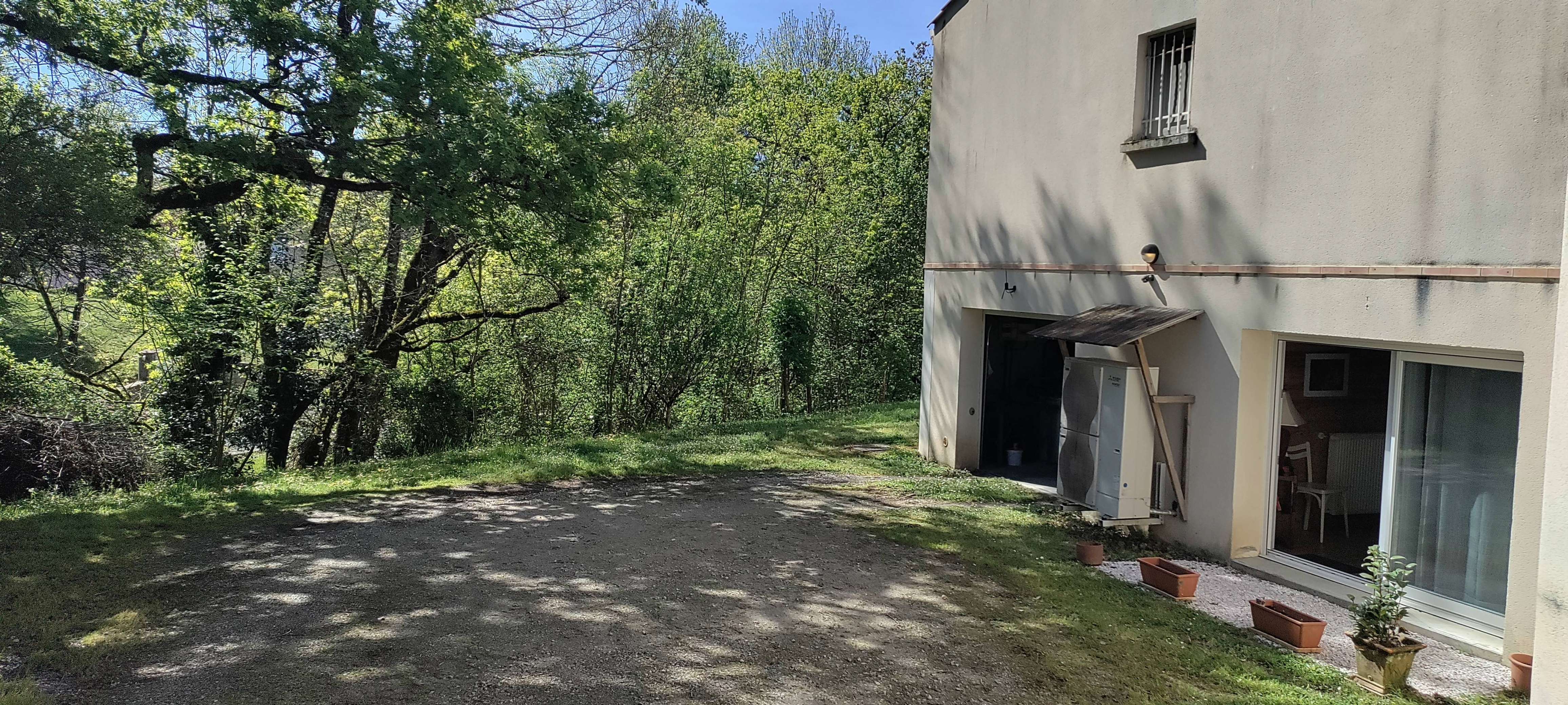 Garage et sortie chambre sous sol