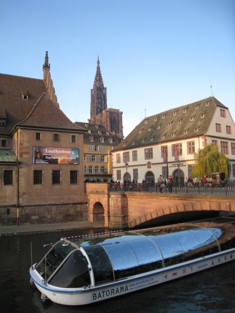 Tour en bateau sur "l'Ill" pour découvrir Strasbourg