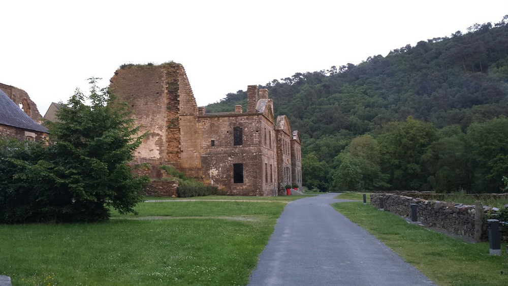 Abbaye de Bon Repos ( 20 min)