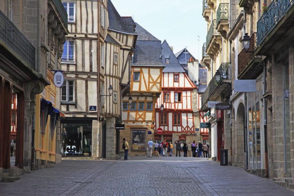 les petites villes bretonnes