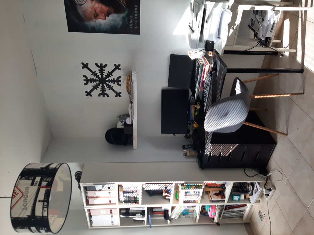 Le bureau dans la chambre de Mattéo