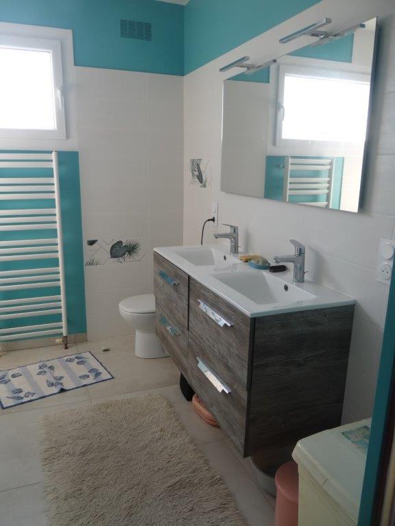 salle d'eau au rez de chaussée