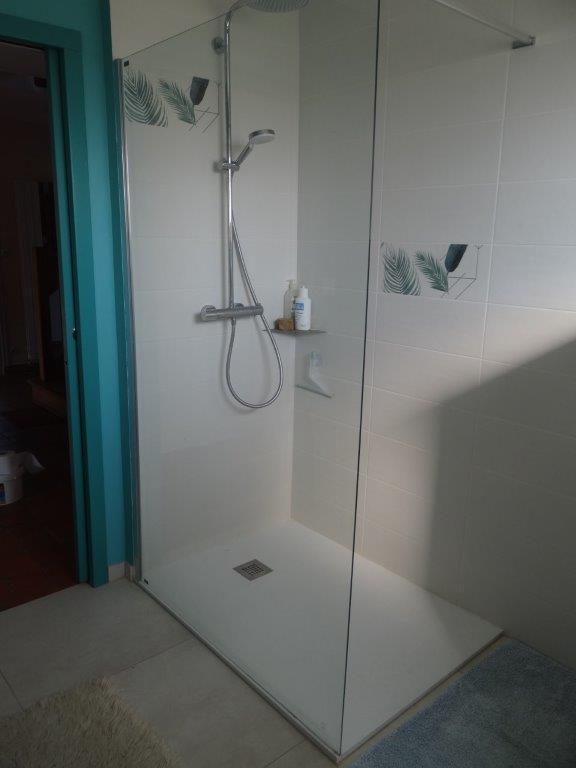 salle d'eau au rez de chaussée