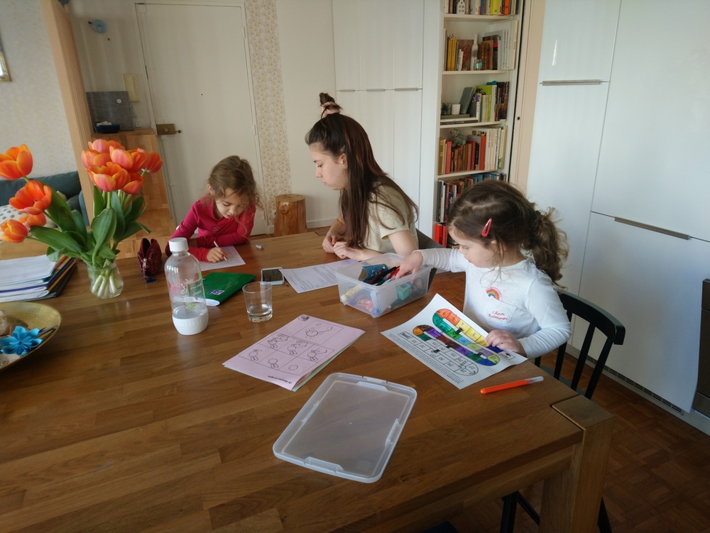 La pièce principale (table à manger)