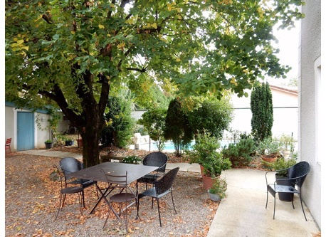 terrasse Est sous le tilleul