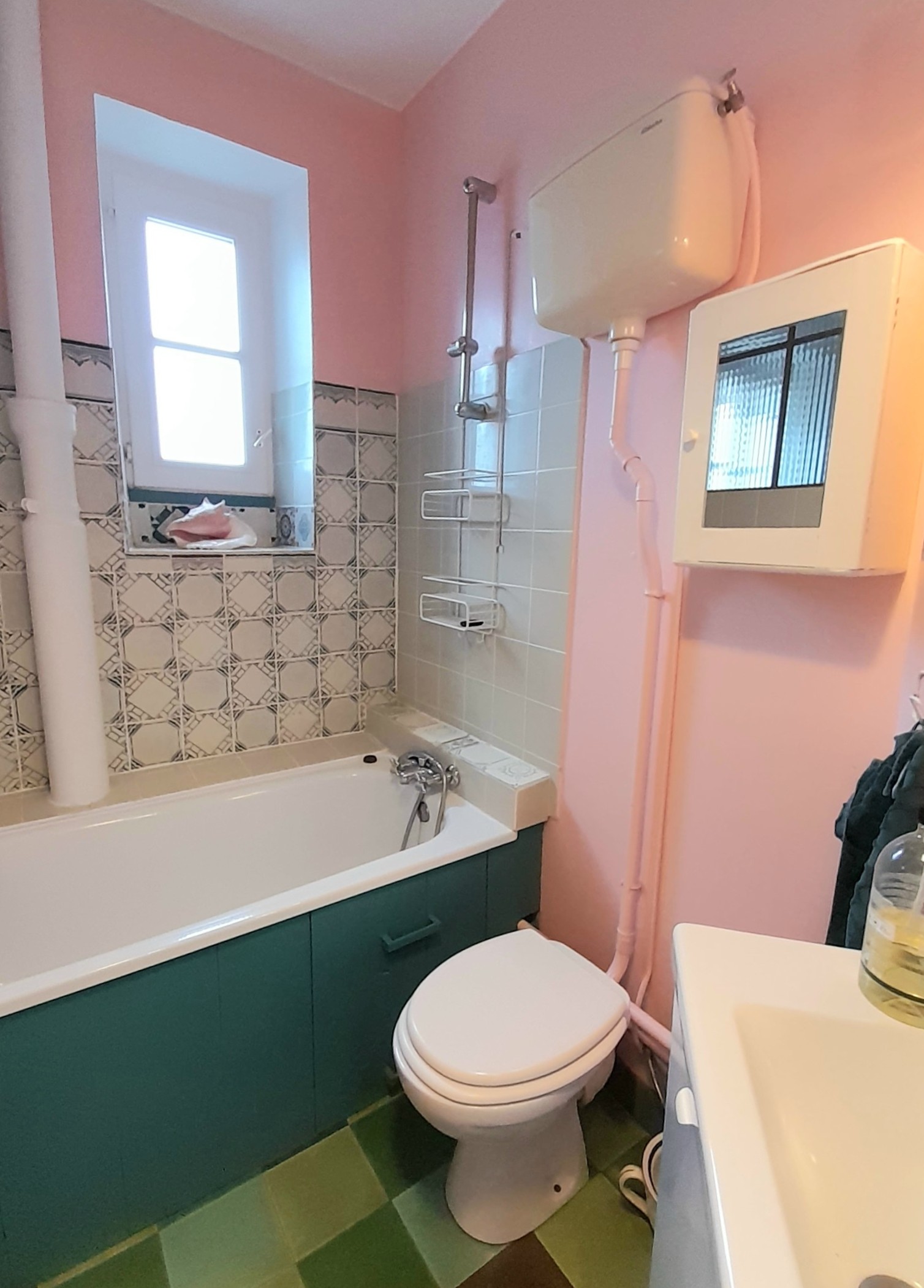 la salle de bain du 1er niveau