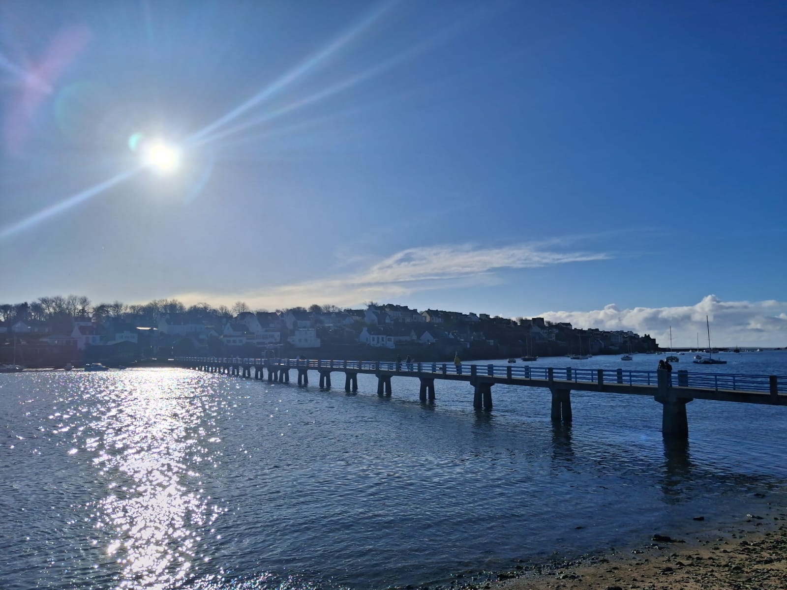 La passerelle qui mène au conquet
