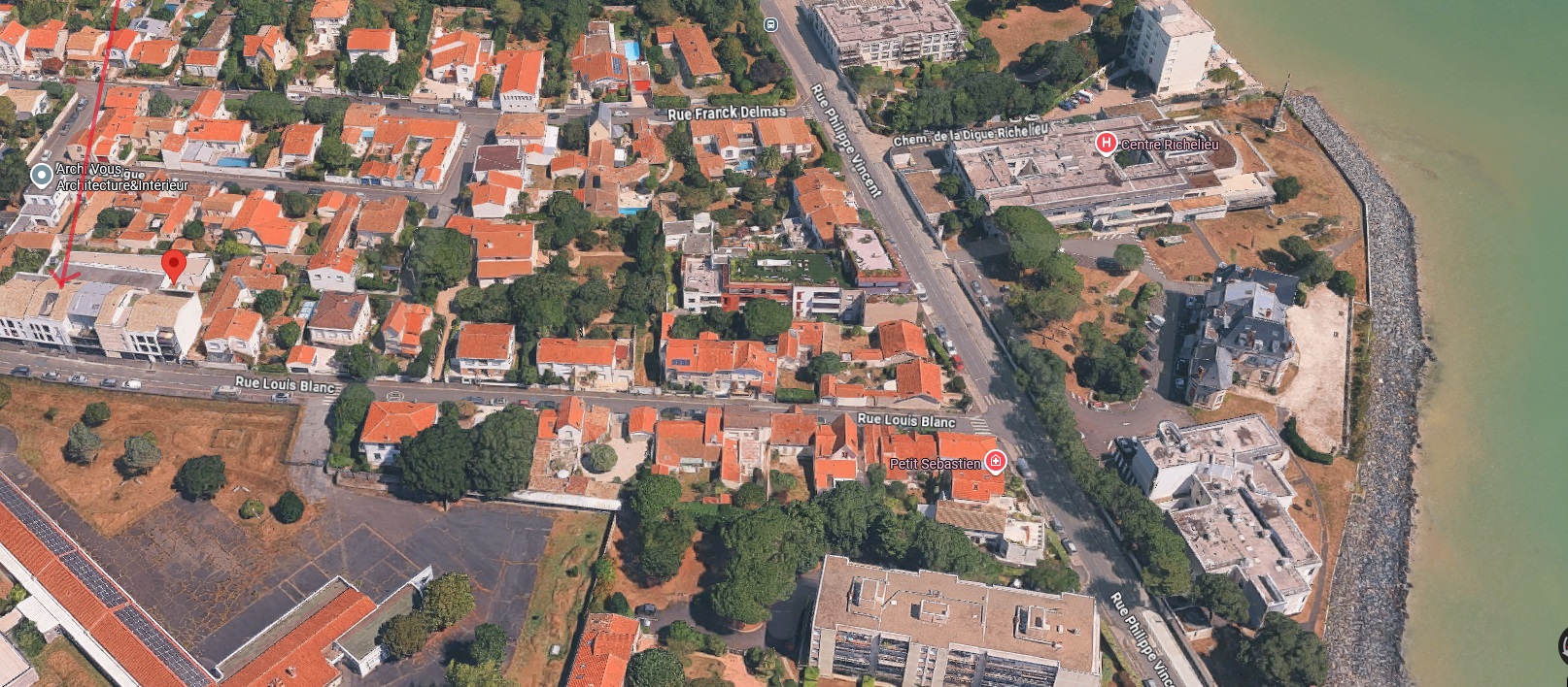 Immeuble à la Rochelle tout près de la mer