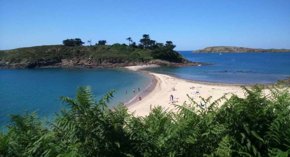 plage du perron ...St briac...de nombreuses petites plages magnifiques proche de chez moi