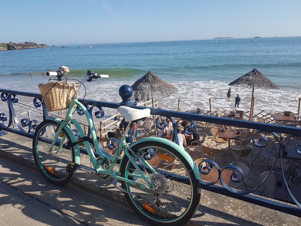 notre sympathique paillote ..ici nous l adorons !!!!