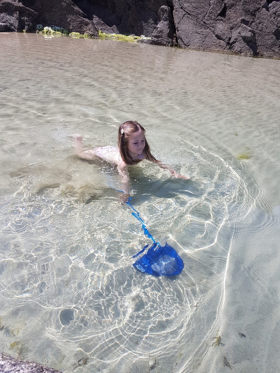 la petite piscine d eau de mer naturelle pour la plus grande joie des enfants!!!