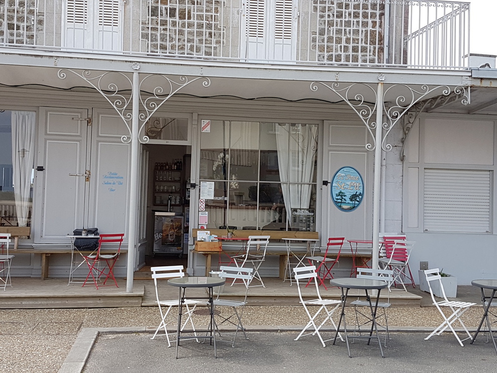 le " p tit st lu" pour déjeuner ou prendre un verre