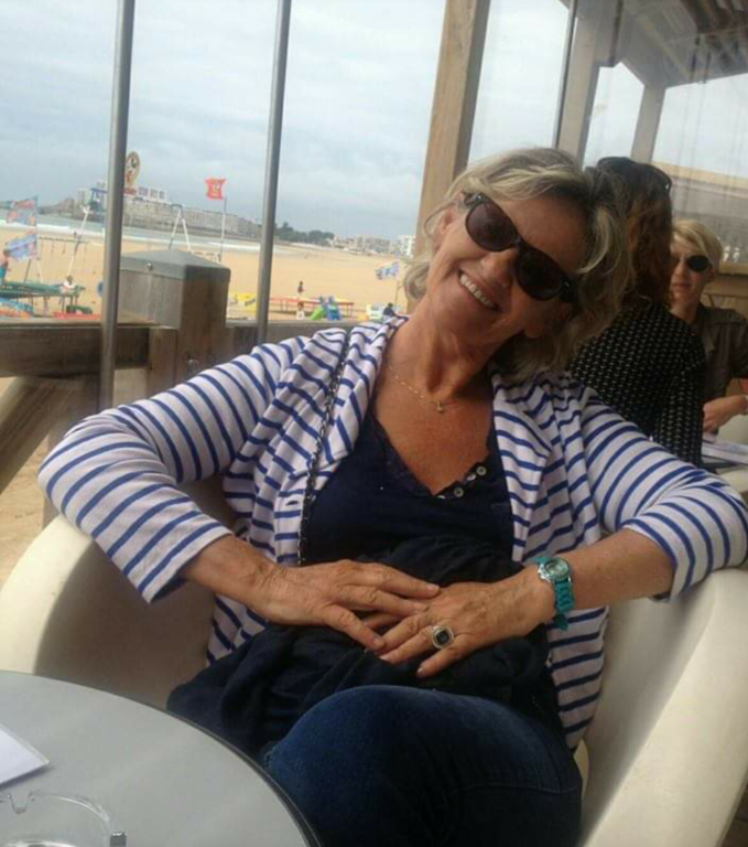 j adore les petits restos et les bons petits plats et les bons vins je suis épicuruenne