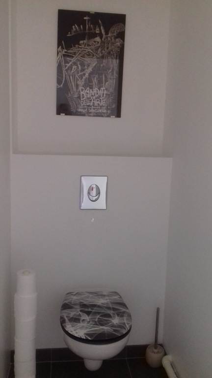Toilettes 1
