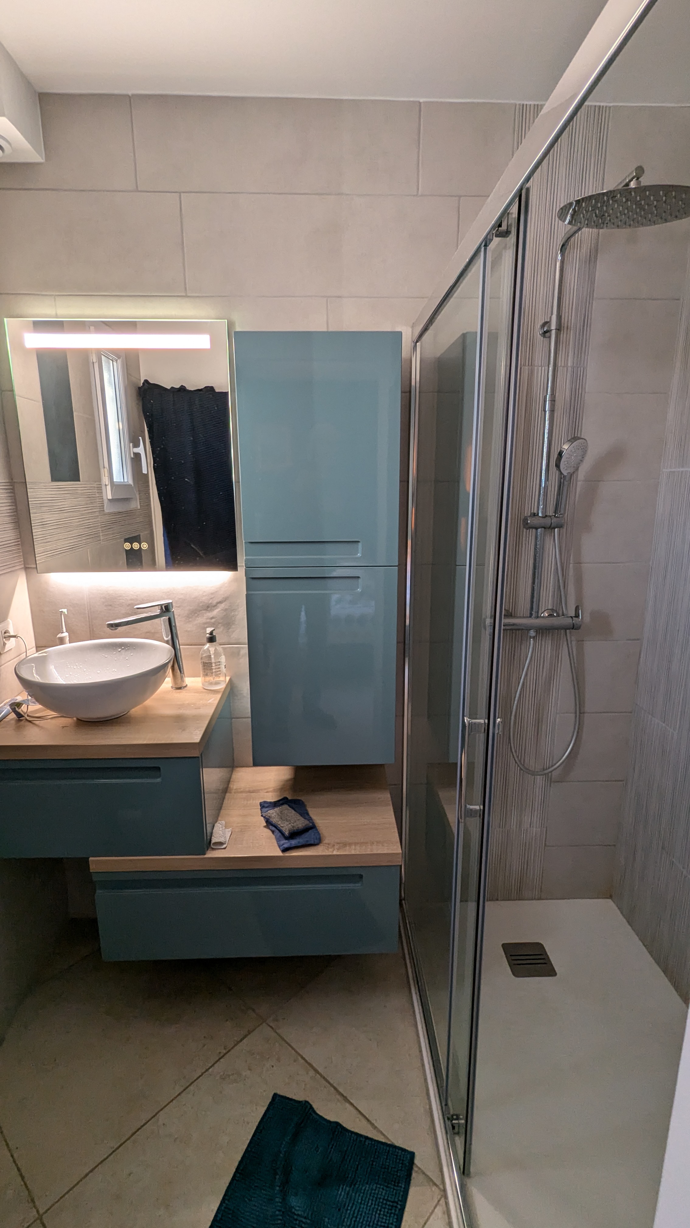 salle d'eau chambre 1 (rdc)