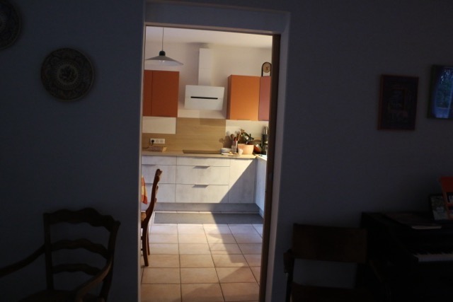 Du salon vers la cuisine