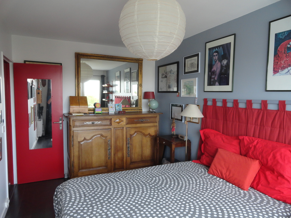 Même chambre vue de la fenêtre