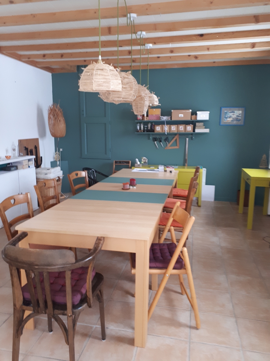 espace pour créer, s'amuser... ouvert sur le salon