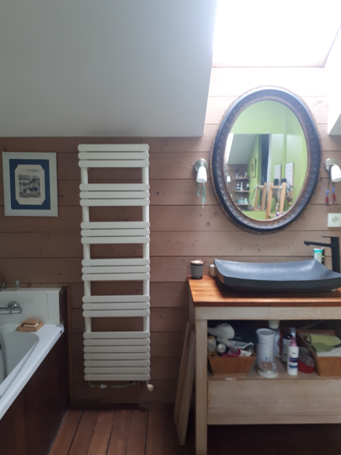 salle de bain près chambre parentale ( baignoire)