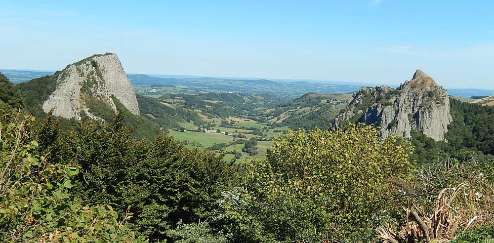 La roche "Tuilière et Sanadoire (20 km)