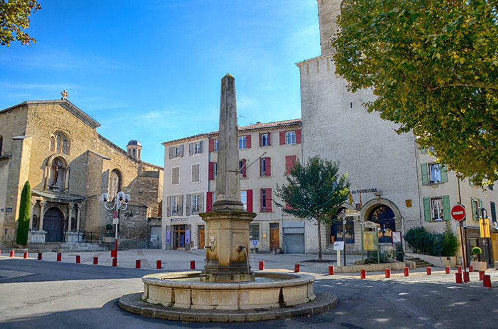 Pertuis, vieille ville