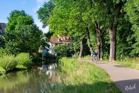 Piste cyclable le long du canal de la Bruche (juste derrière notre maison)