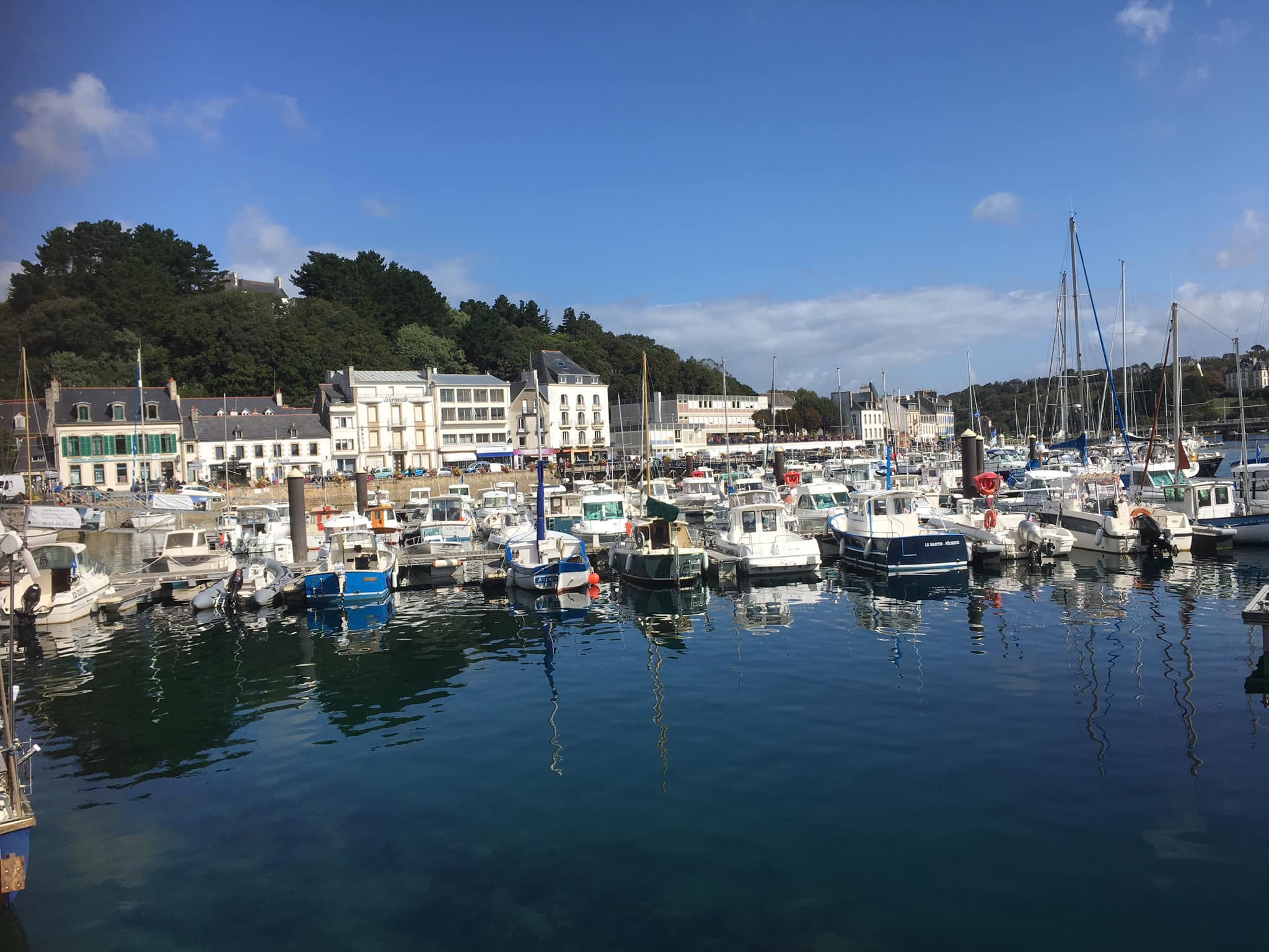 Le port d’Audierne, notre appartement au milieu