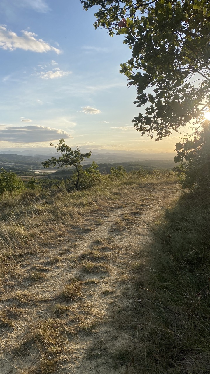 à quelques minutes à pieds de la maison