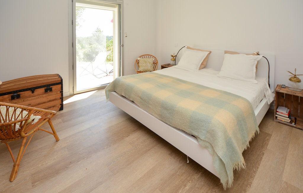 chambre parentale un lit 180 motorisé