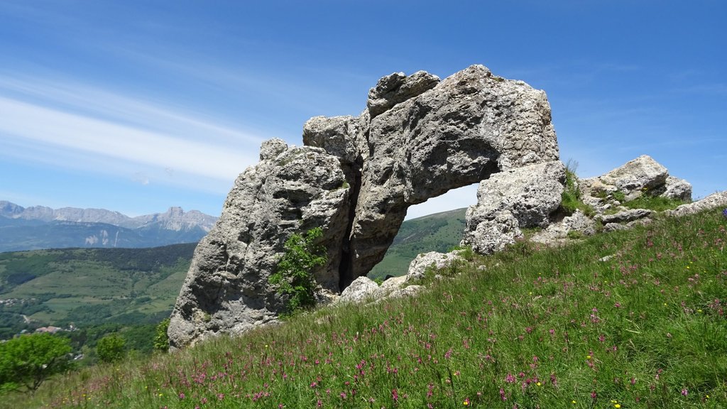 La Pierre Percée