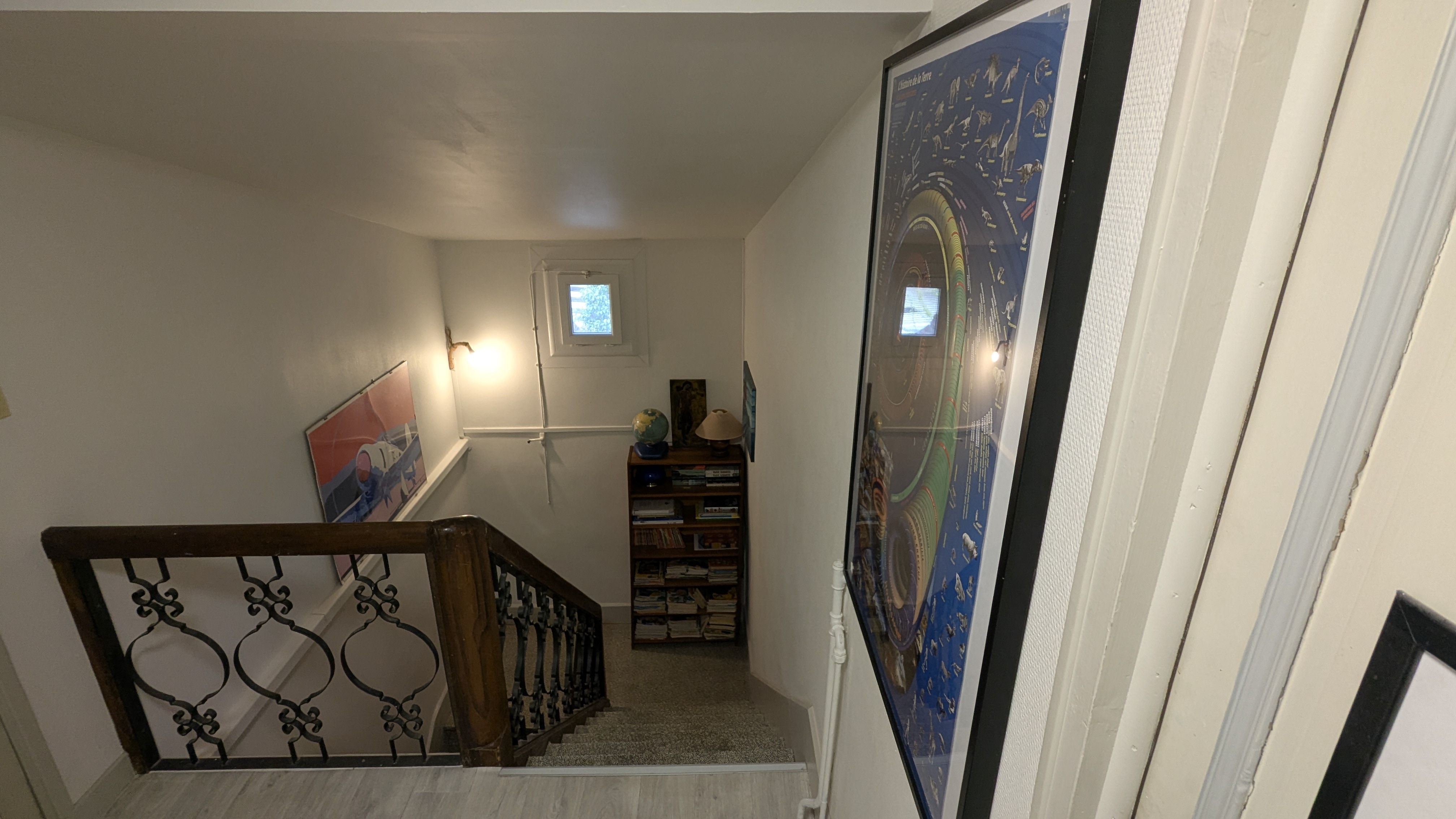 Entrele 1er et  2eme étage