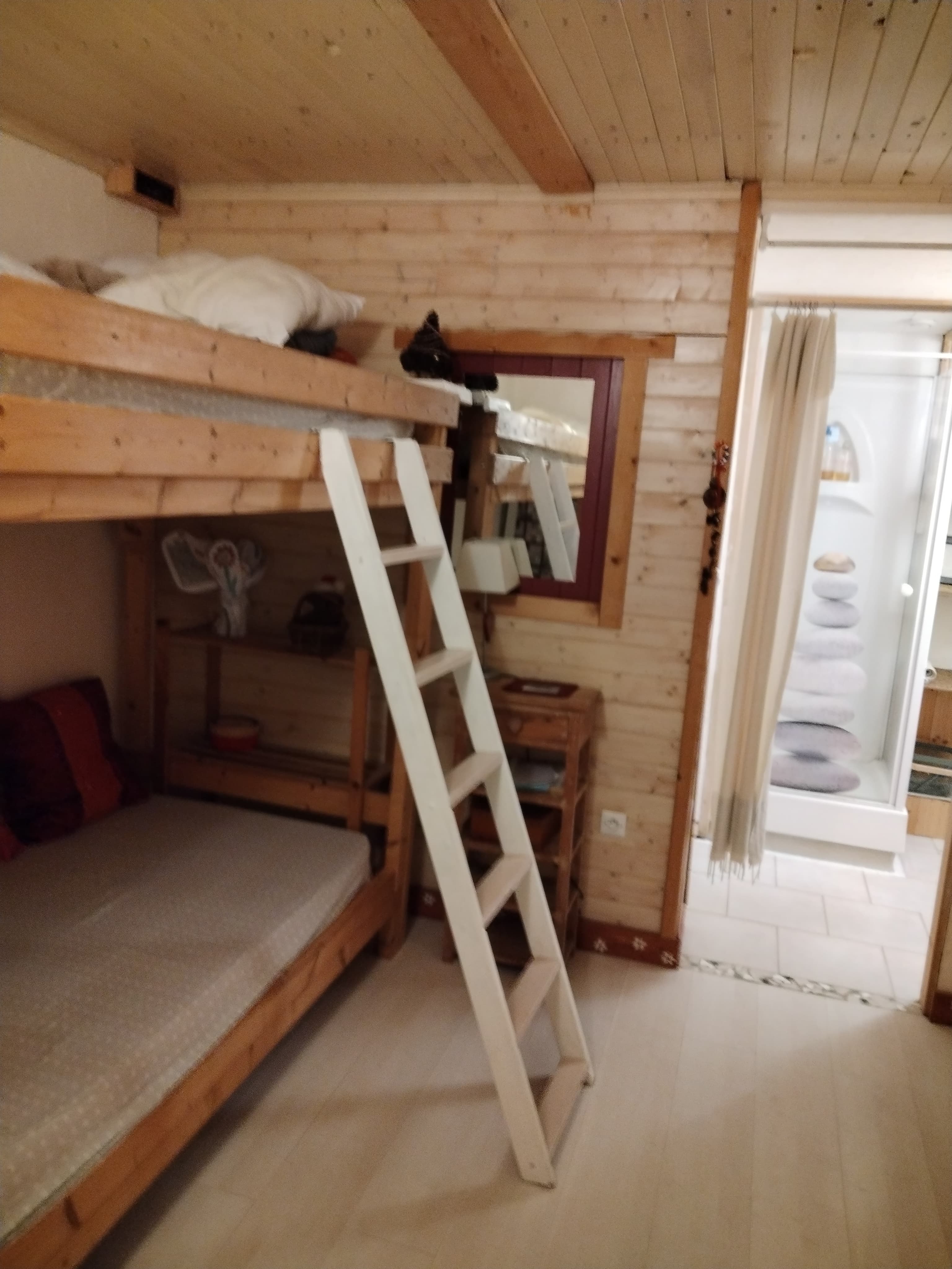 Niveau inférieur dortoir
