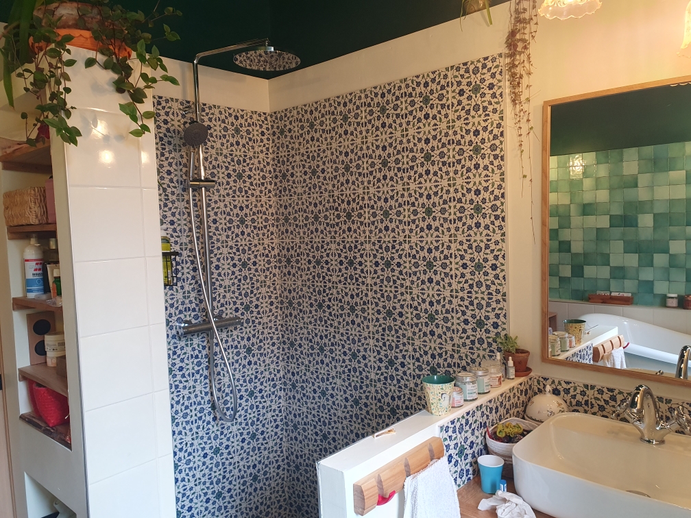 Salle de bain 1er étage - vue 1