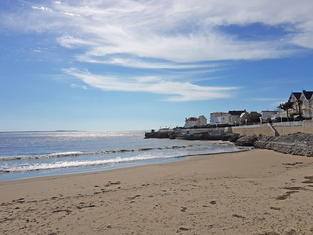 Royan, la plage du pigeonnier (non fumeurs) à 10 minutes